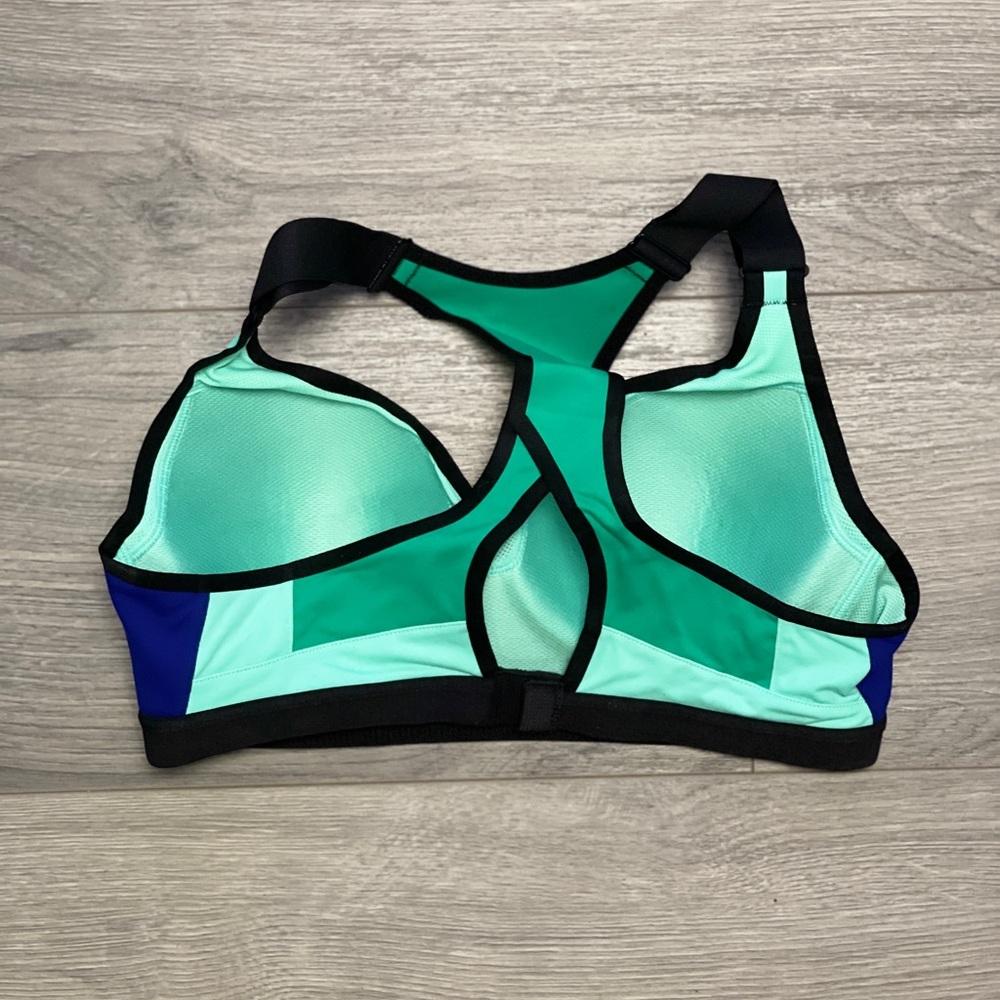 Victoria’s Secret VSP Incredible Sports Bra - Picture 2 of 3